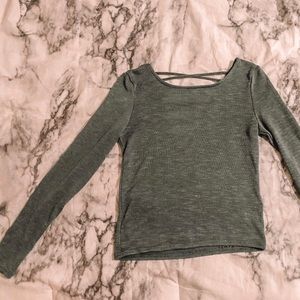 dark green long sleeve top with cross back💚
